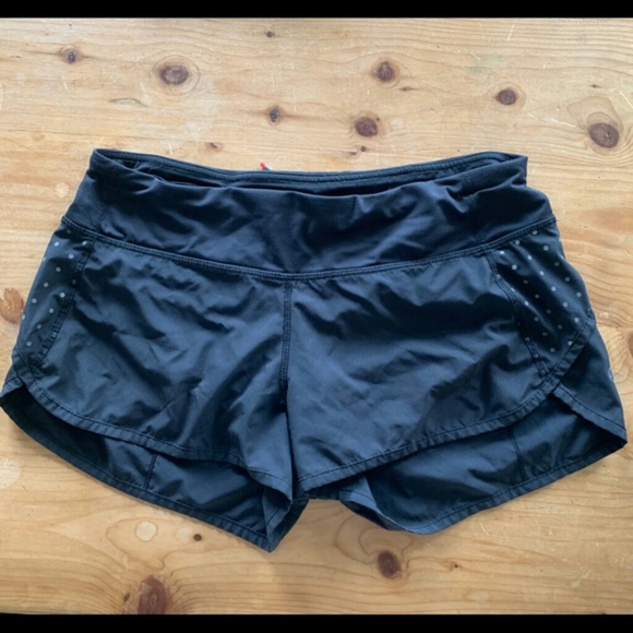 COPY - Lululemon Polka Dot Reflective Speed Up 2.5" Short - Picture 4 of 5